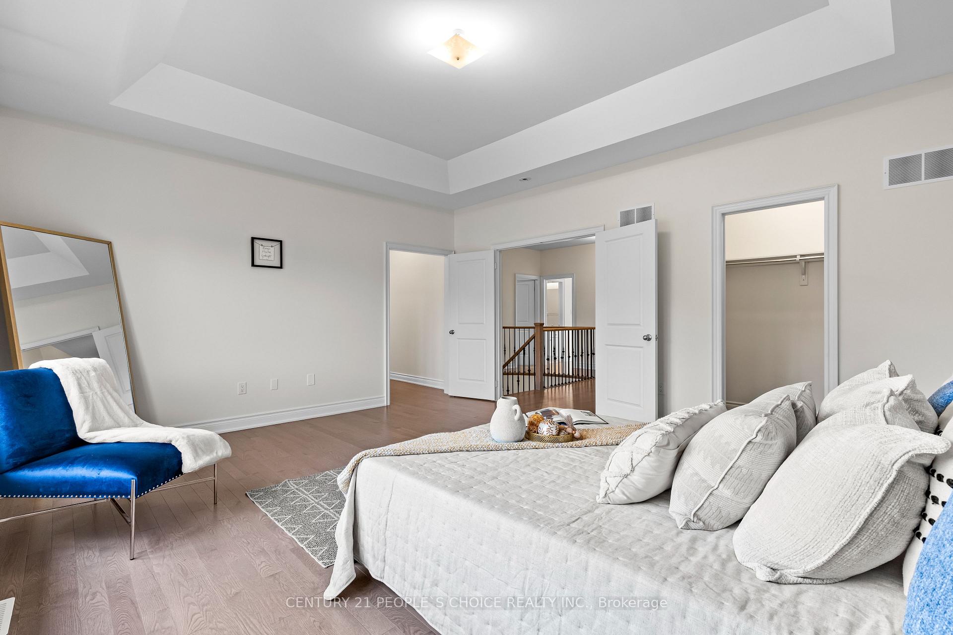 Photo 19 of 52 Coldwell Bay Circle, Vaughan, Vellore Village — HOMEH