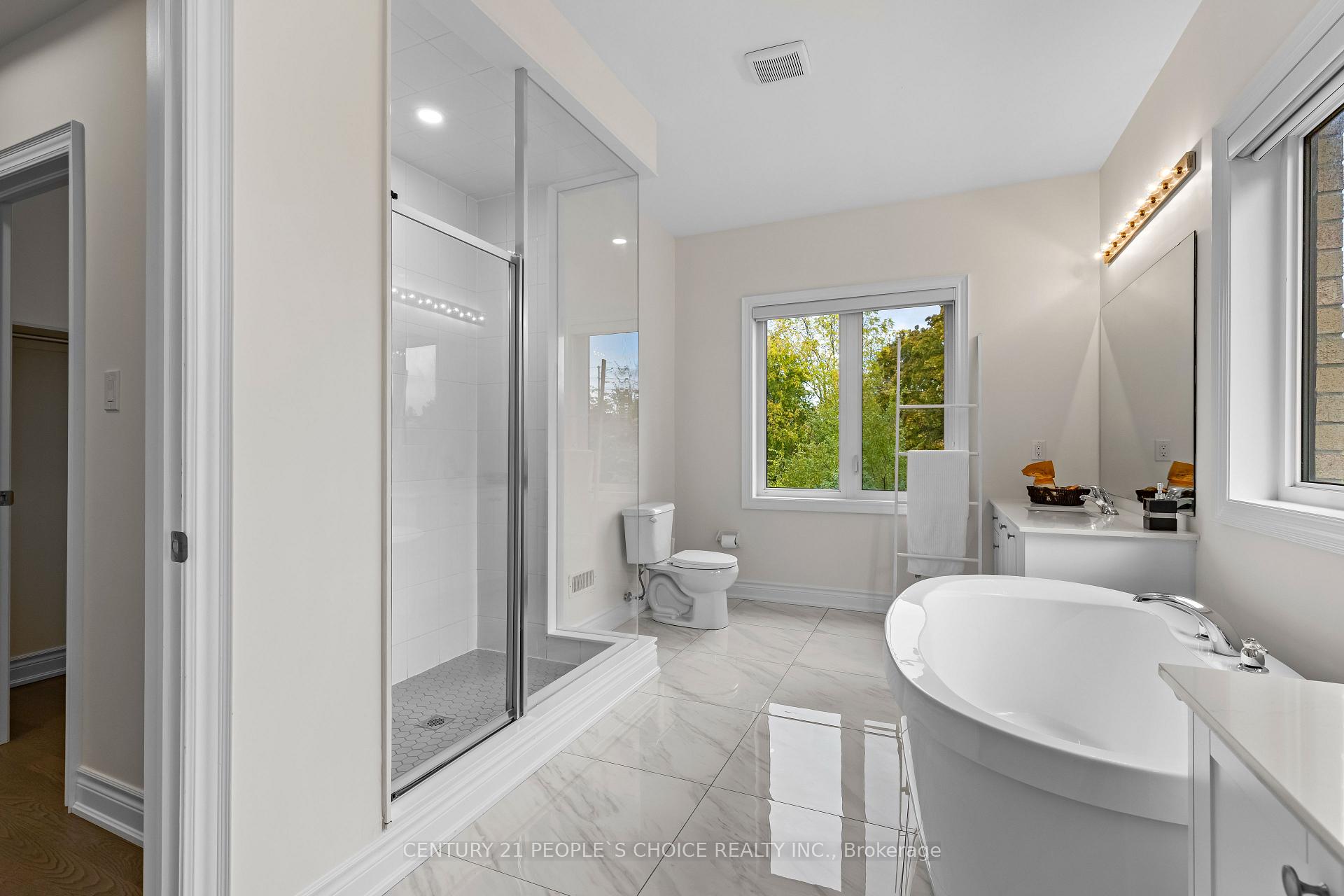 Photo 21 of 52 Coldwell Bay Circle, Vaughan, Vellore Village — HOMEH