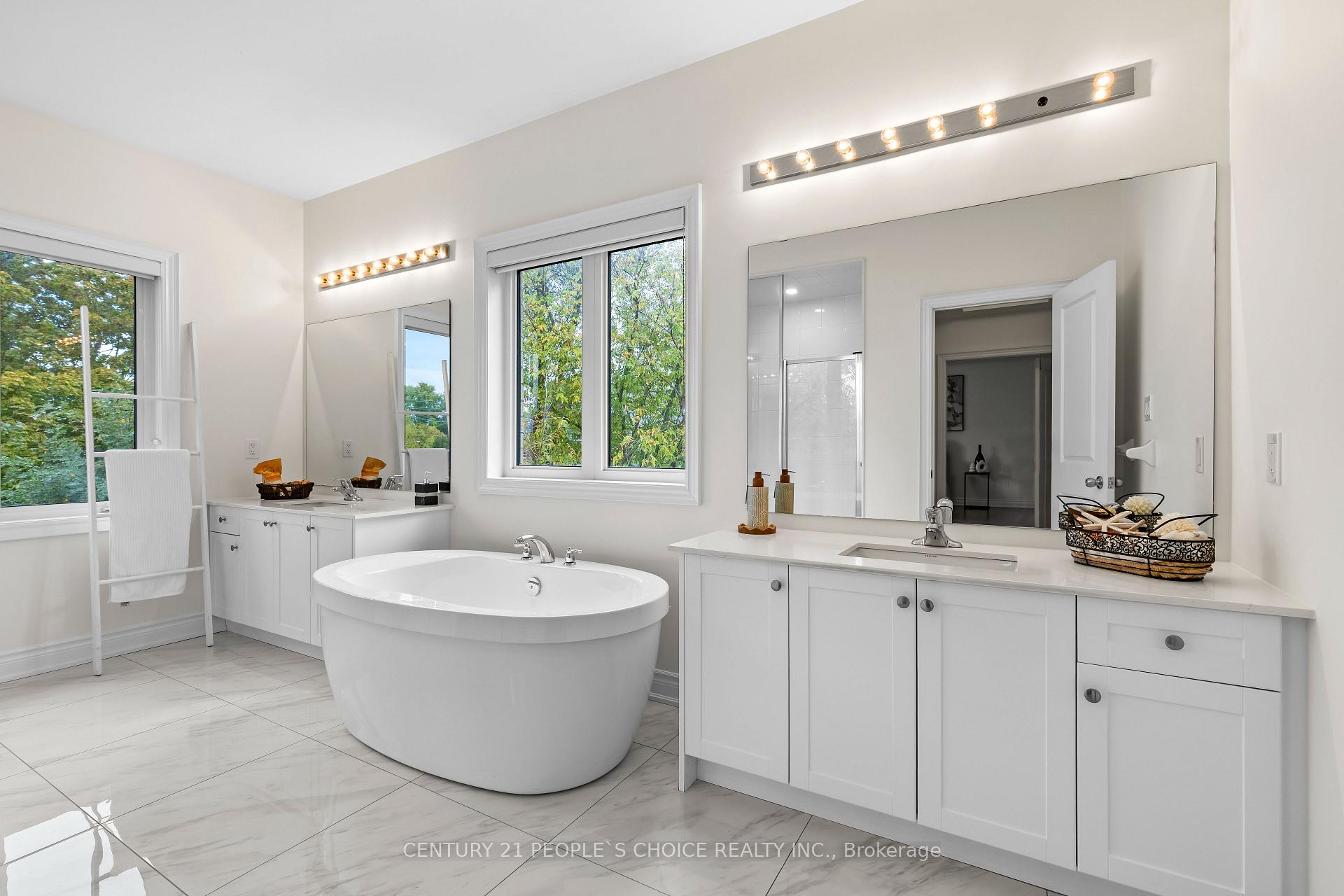 Photo 22 of 52 Coldwell Bay Circle, Vaughan, Vellore Village — HOMEH