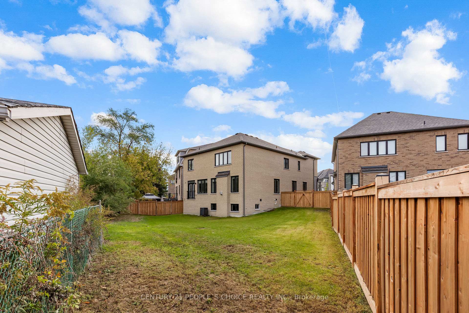 Photo 25 of 52 Coldwell Bay Circle, Vaughan, Vellore Village — HOMEH