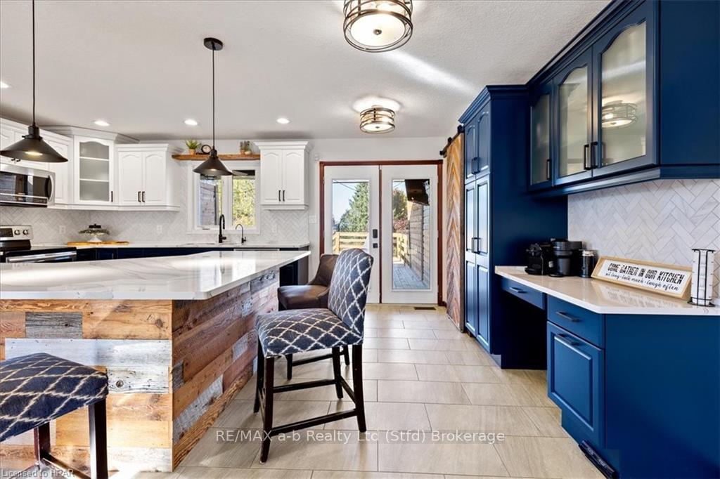 Photo 9 of 2892 Hocking Drive, West Perth, Fullarton — HOMEH