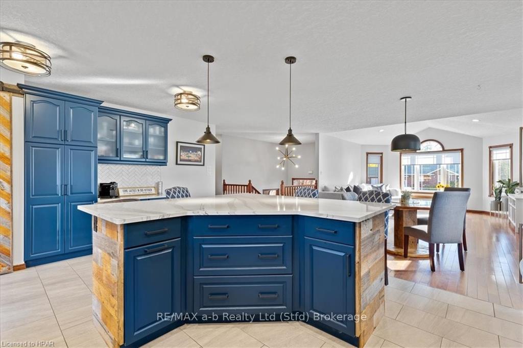 Photo 11 of 2892 Hocking Drive, West Perth, Fullarton — HOMEH