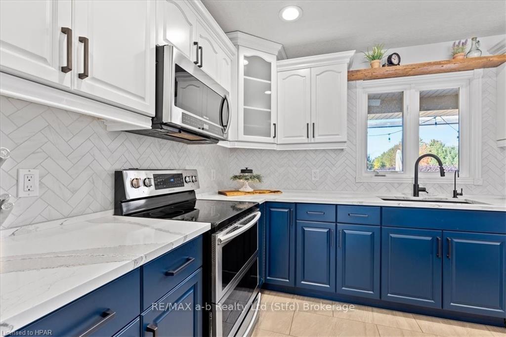 Photo 12 of 2892 Hocking Drive, West Perth, Fullarton — HOMEH
