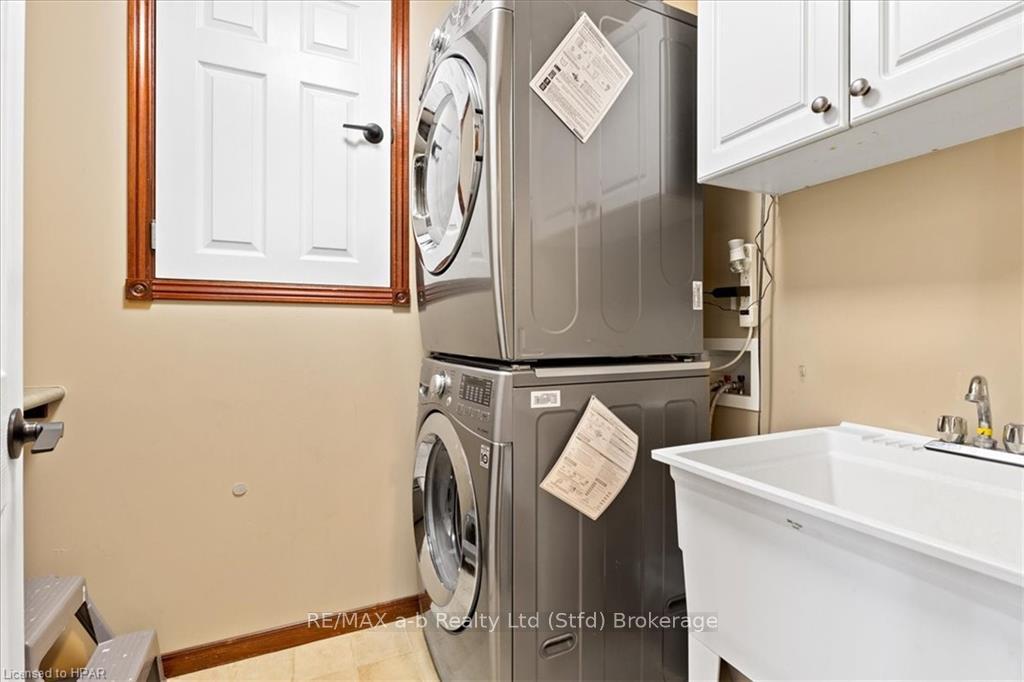 Photo 29 of 2892 Hocking Drive, West Perth, Fullarton — HOMEH