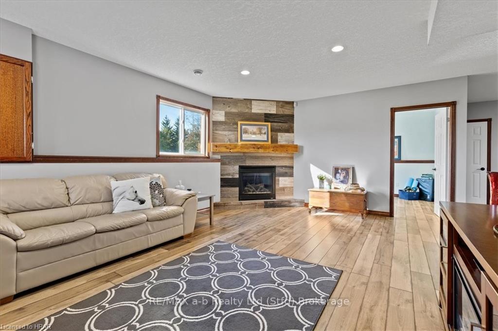 Photo 35 of 2892 Hocking Drive, West Perth, Fullarton — HOMEH