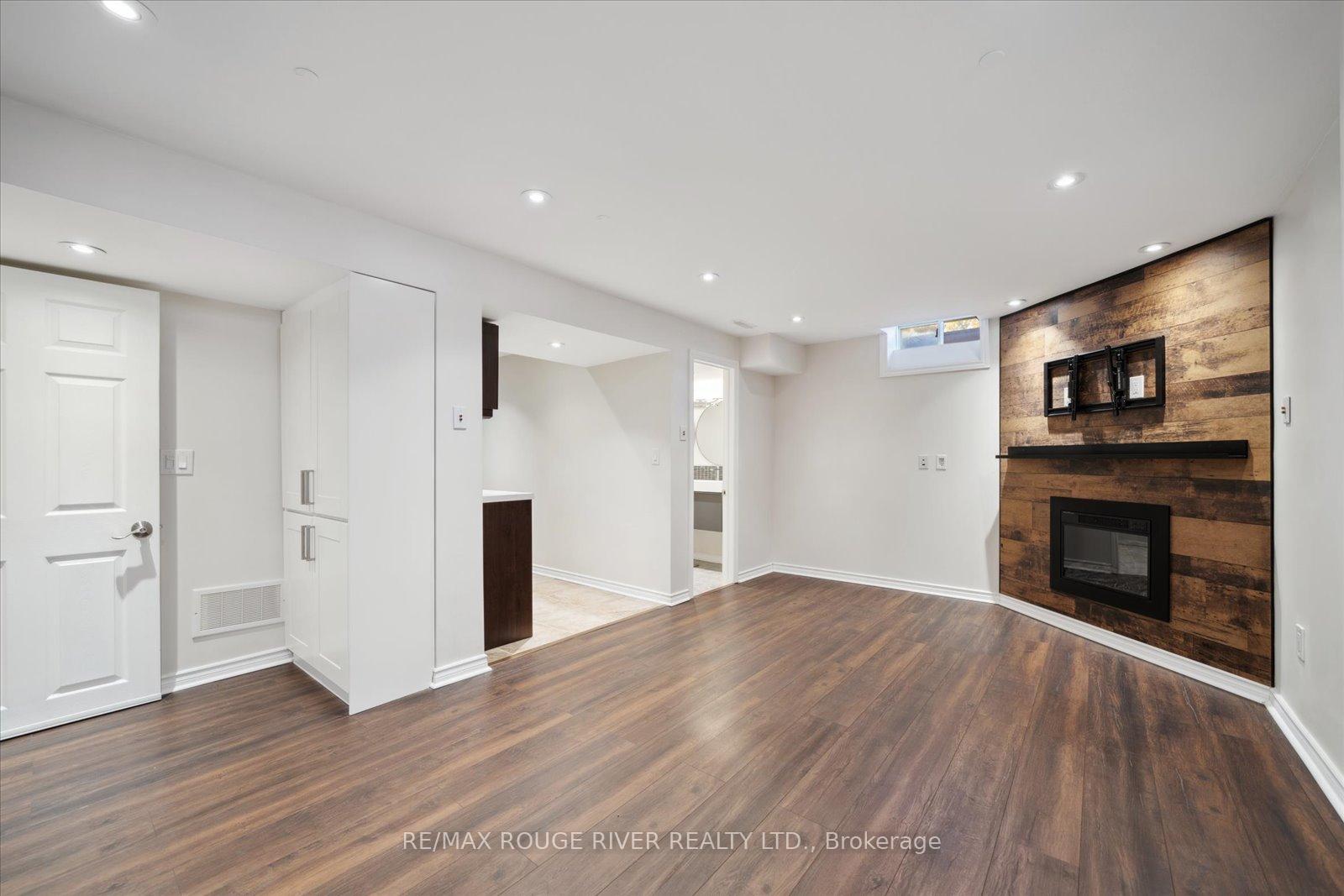 Photo 18 of Unit Bsmt, 36 Eldridge Place, Whitby, Pringle Creek — HOMEH