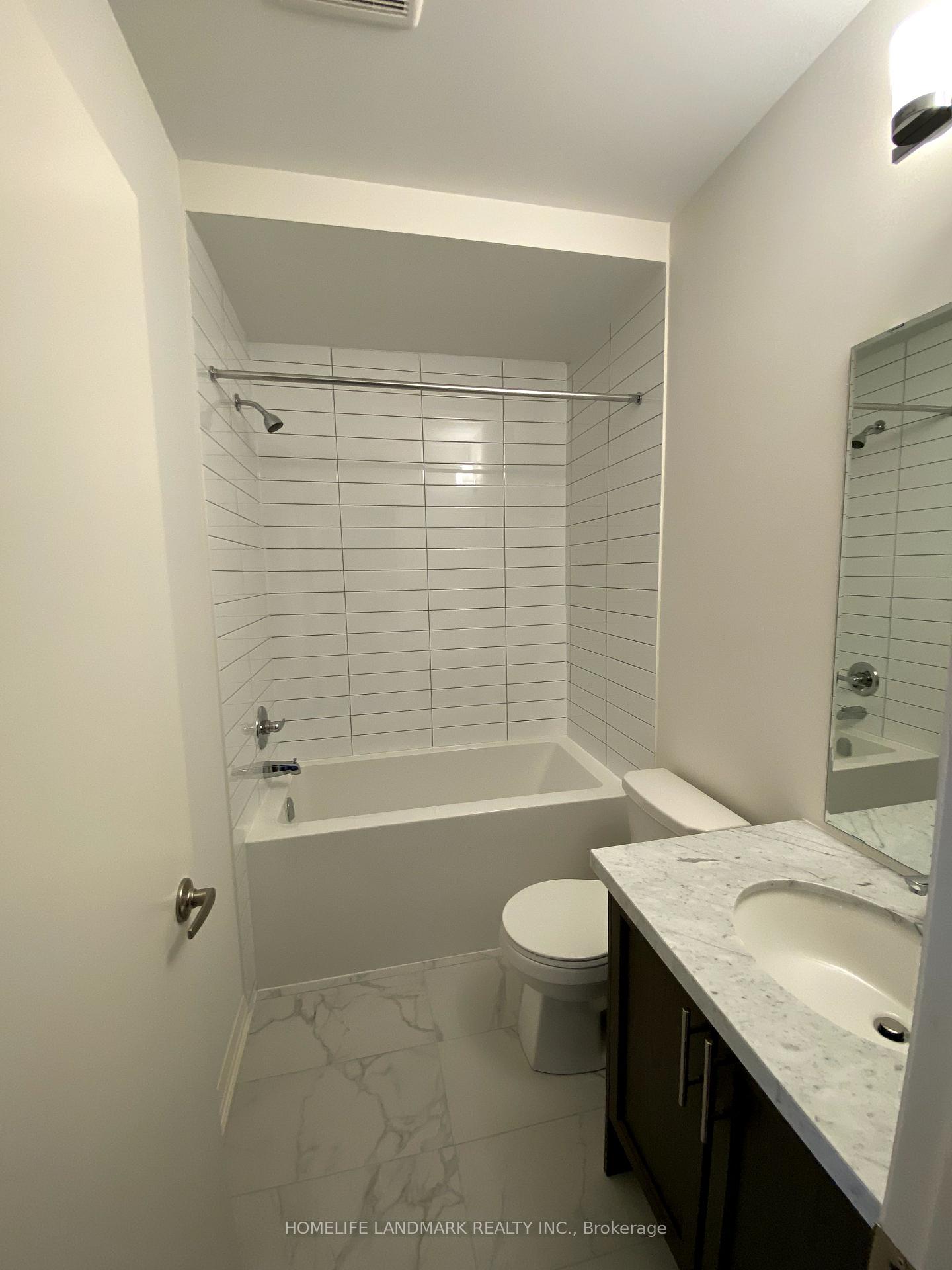 Photo 7 of 21 Cohen Way, Vaughan, Patterson — HOMEH