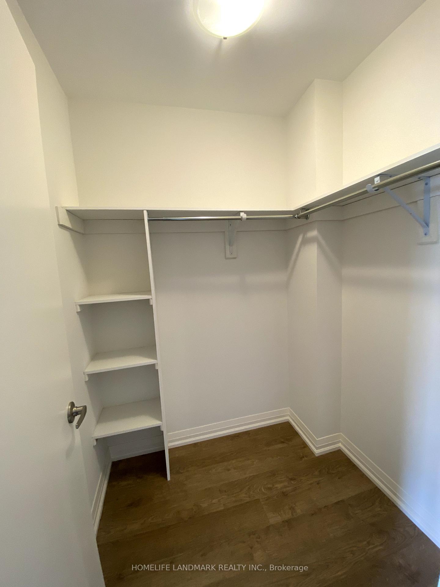 Photo 13 of 21 Cohen Way, Vaughan, Patterson — HOMEH
