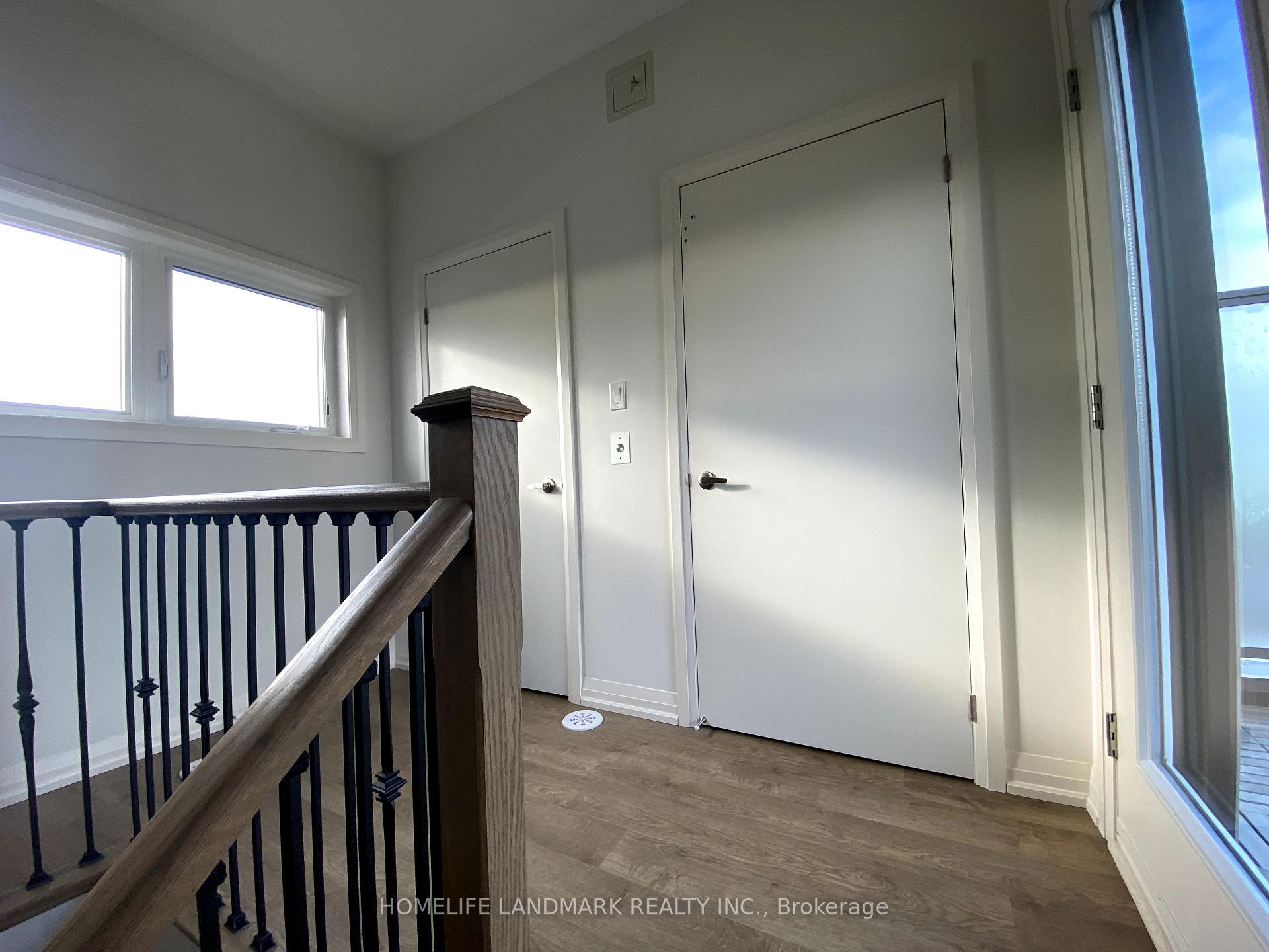 Photo 14 of 21 Cohen Way, Vaughan, Patterson — HOMEH