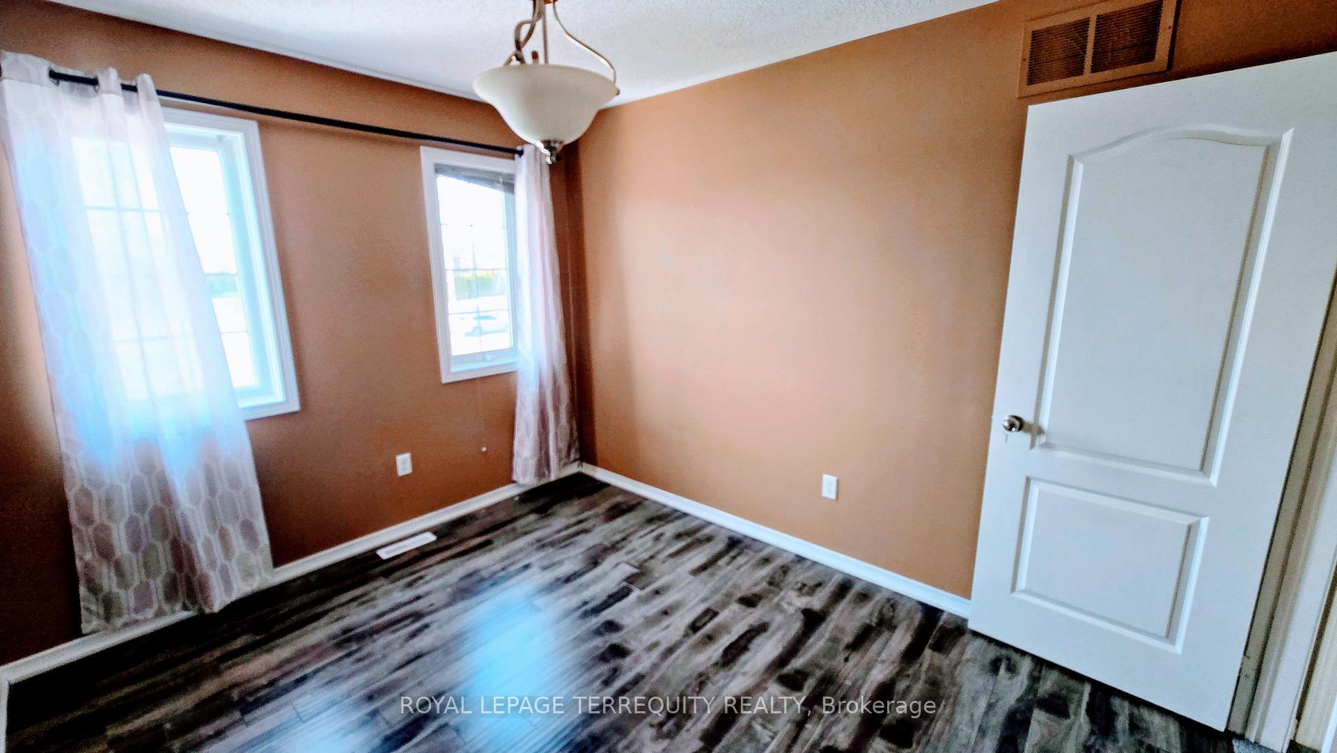 Photo 13 of 58 Robideau Place, Whitby, Pringle Creek — HOMEH