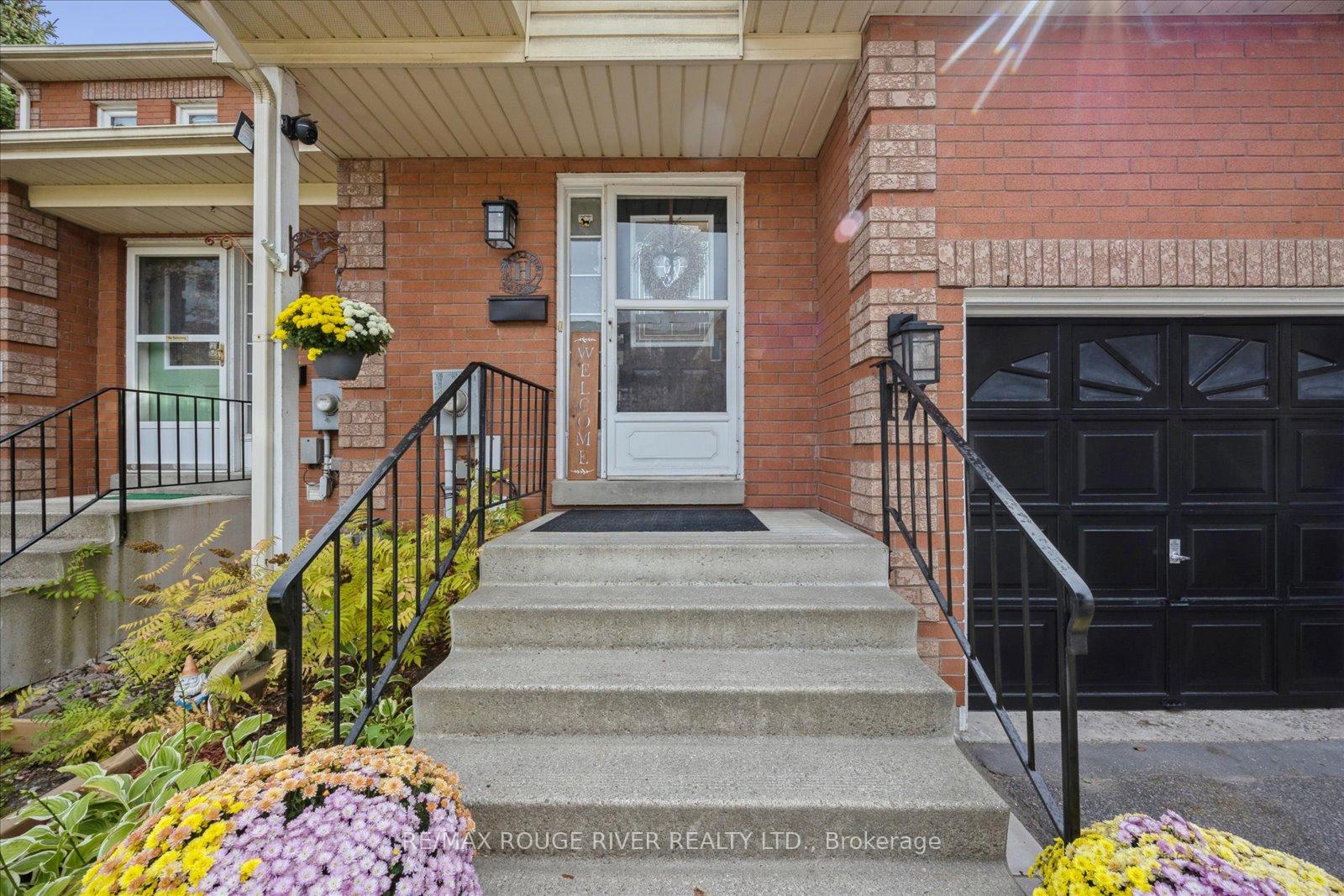 Photo 2 of 17 Wallace Drive, Whitby, Pringle Creek — HOMEH