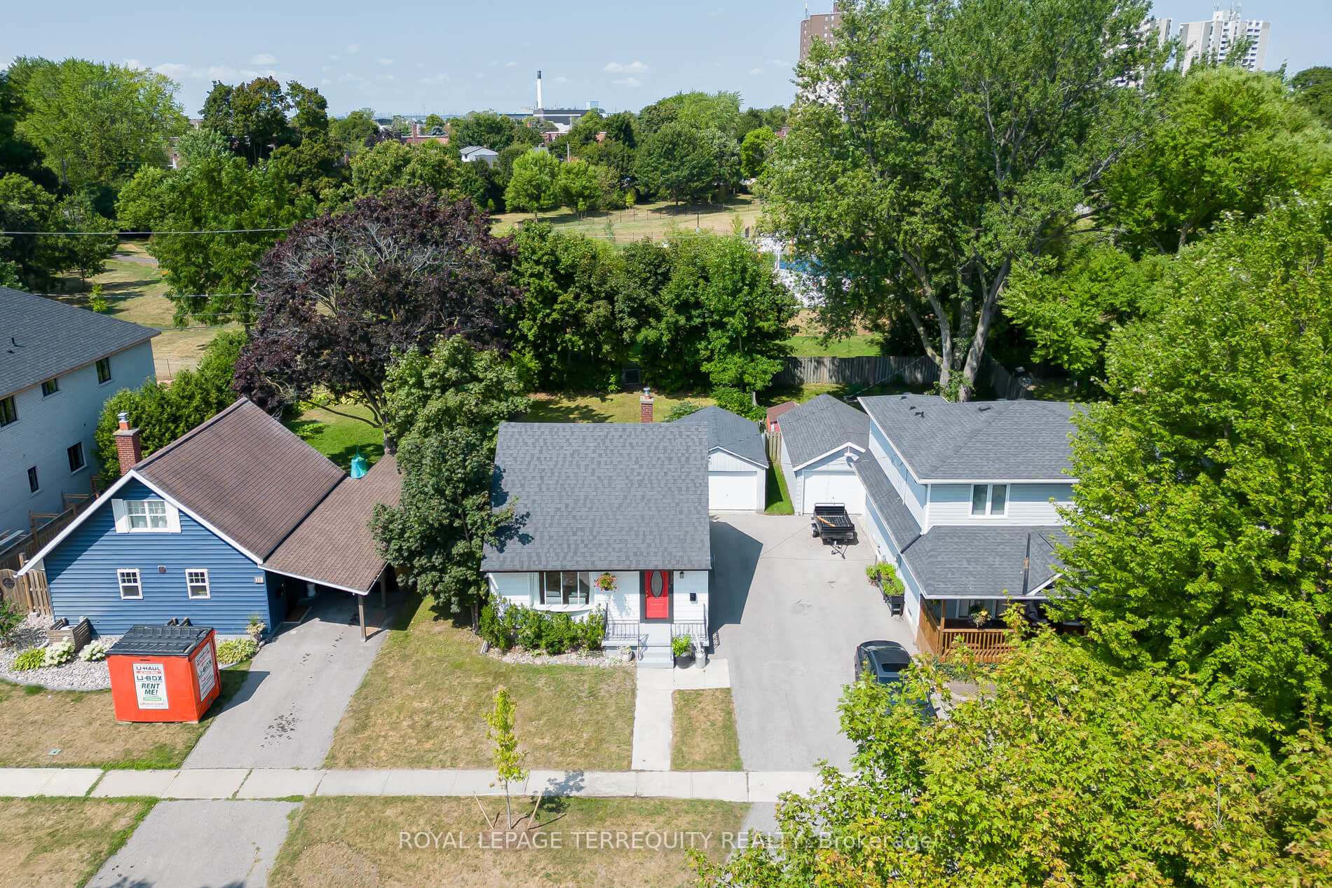Photo 3 of 120 Exeter Road, Ajax, South East — HOMEH