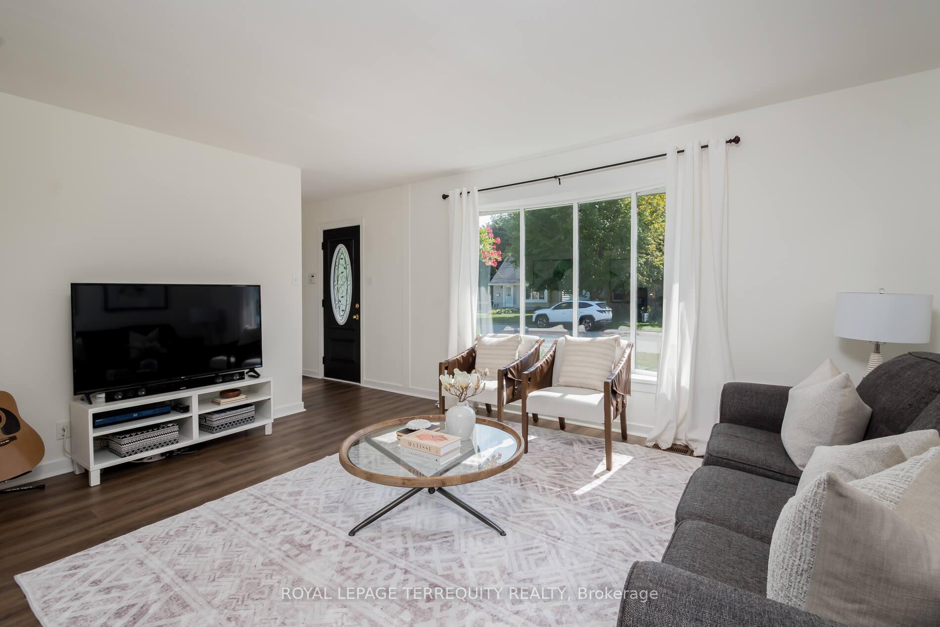 Photo 14 of 120 Exeter Road, Ajax, South East — HOMEH