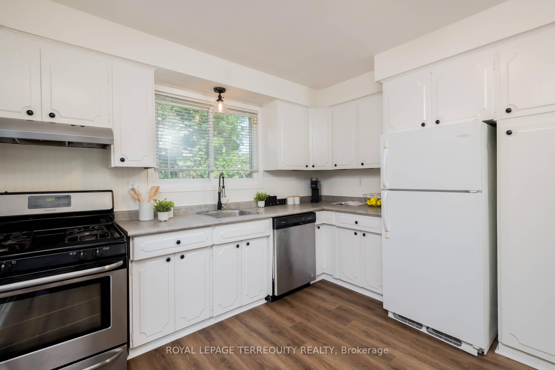 Photo 24 of 120 Exeter Road, Ajax, South East — HOMEH