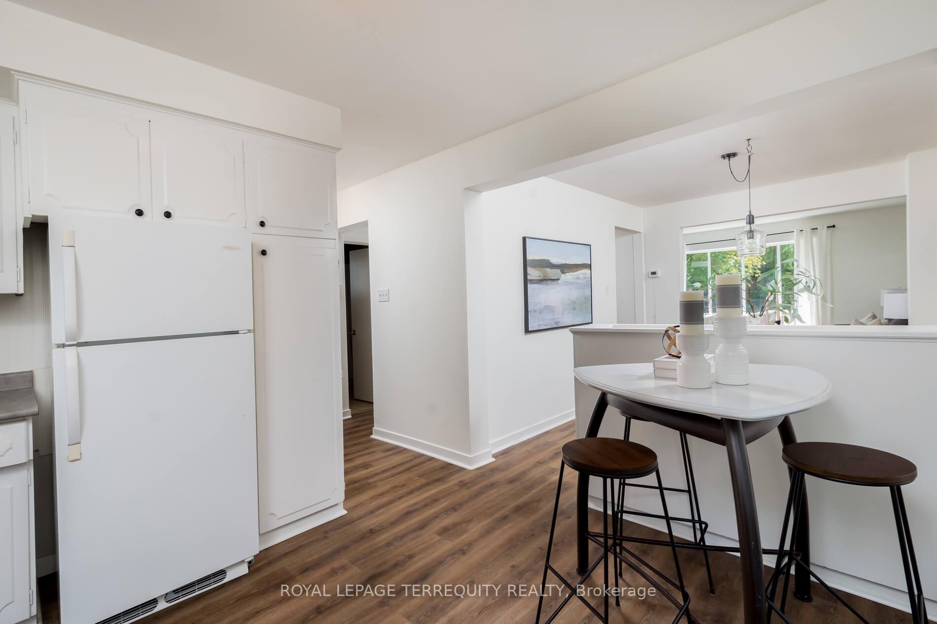 Photo 17 of 120 Exeter Road, Ajax, South East — HOMEH