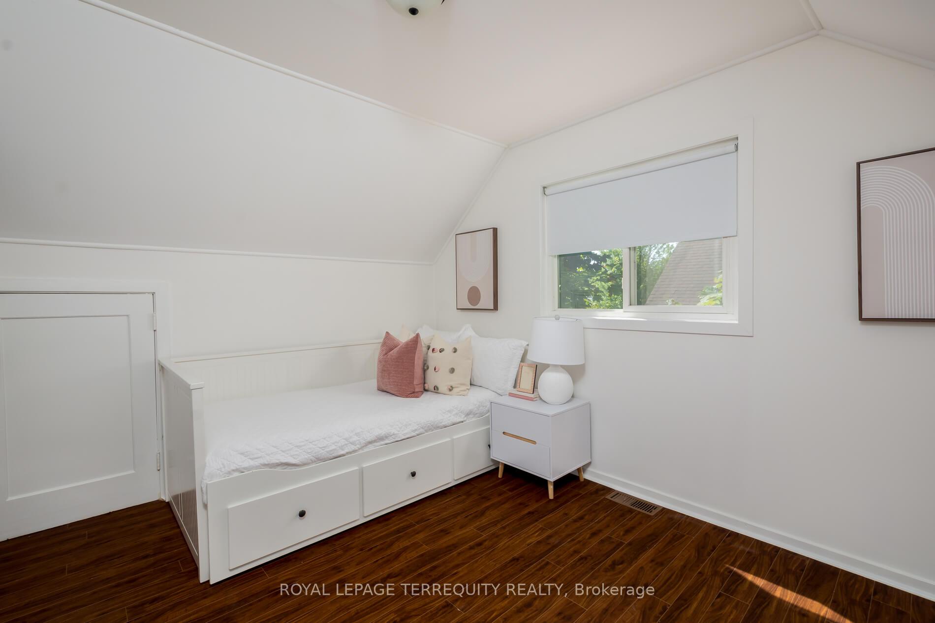 Photo 21 of 120 Exeter Road, Ajax, South East — HOMEH