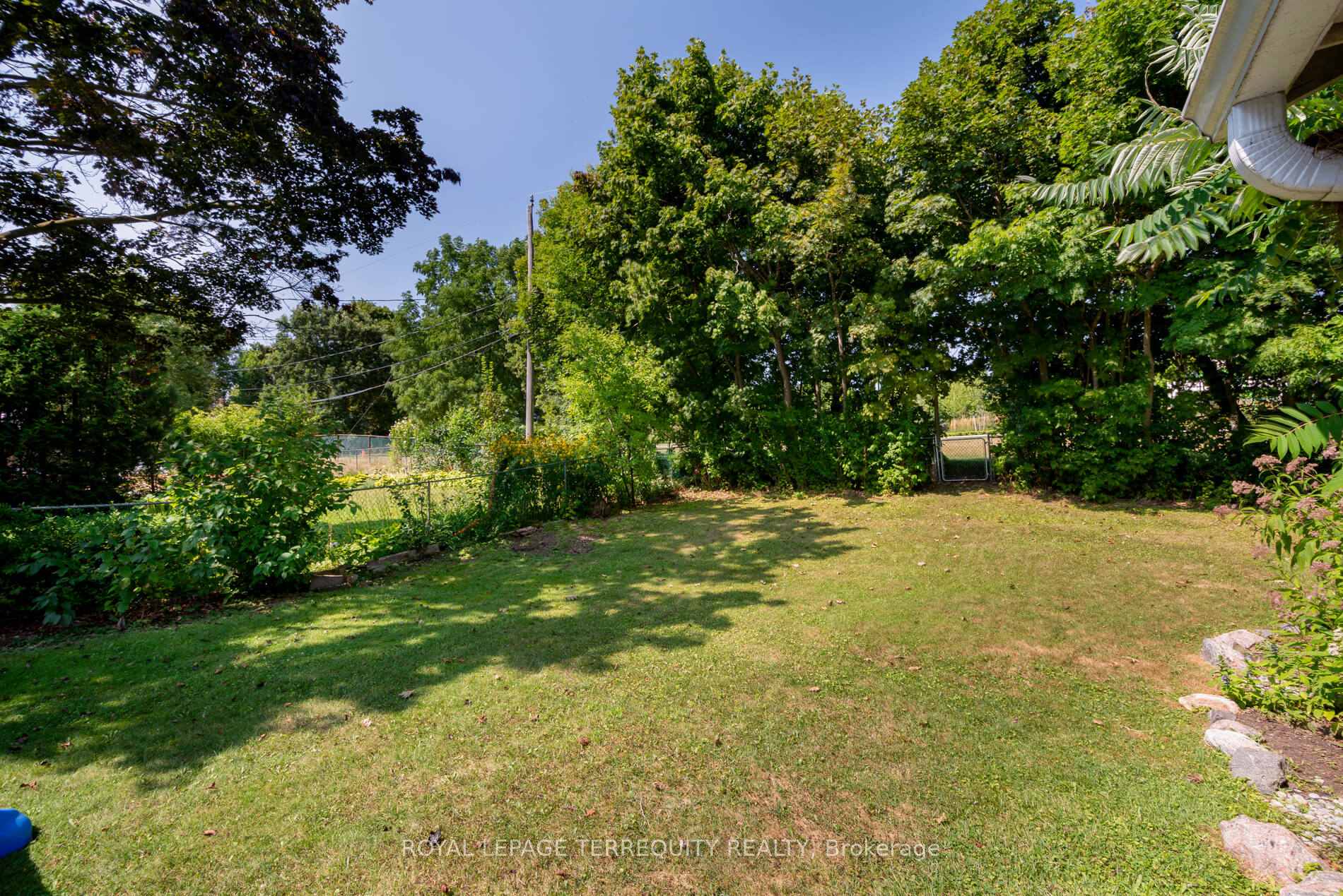 Photo 35 of 120 Exeter Road, Ajax, South East — HOMEH