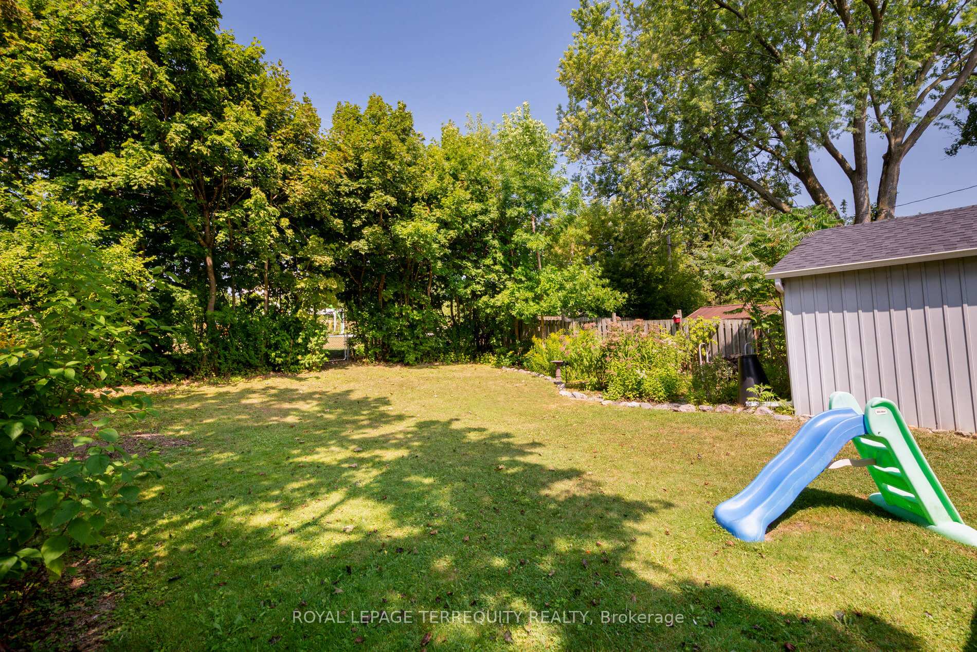 Photo 37 of 120 Exeter Road, Ajax, South East — HOMEH