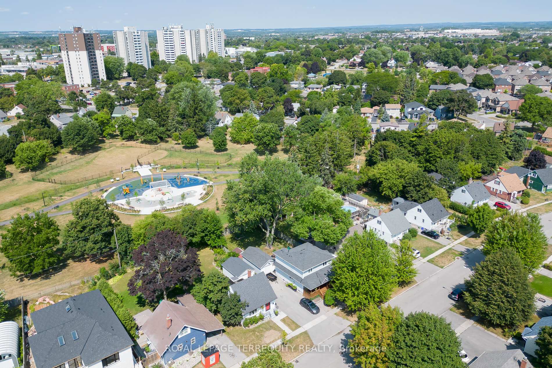 Photo 46 of 120 Exeter Road, Ajax, South East — HOMEH