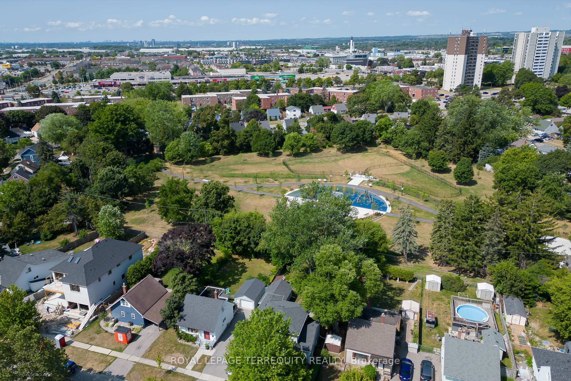 Photo 41 of 120 Exeter Road, Ajax, South East — HOMEH