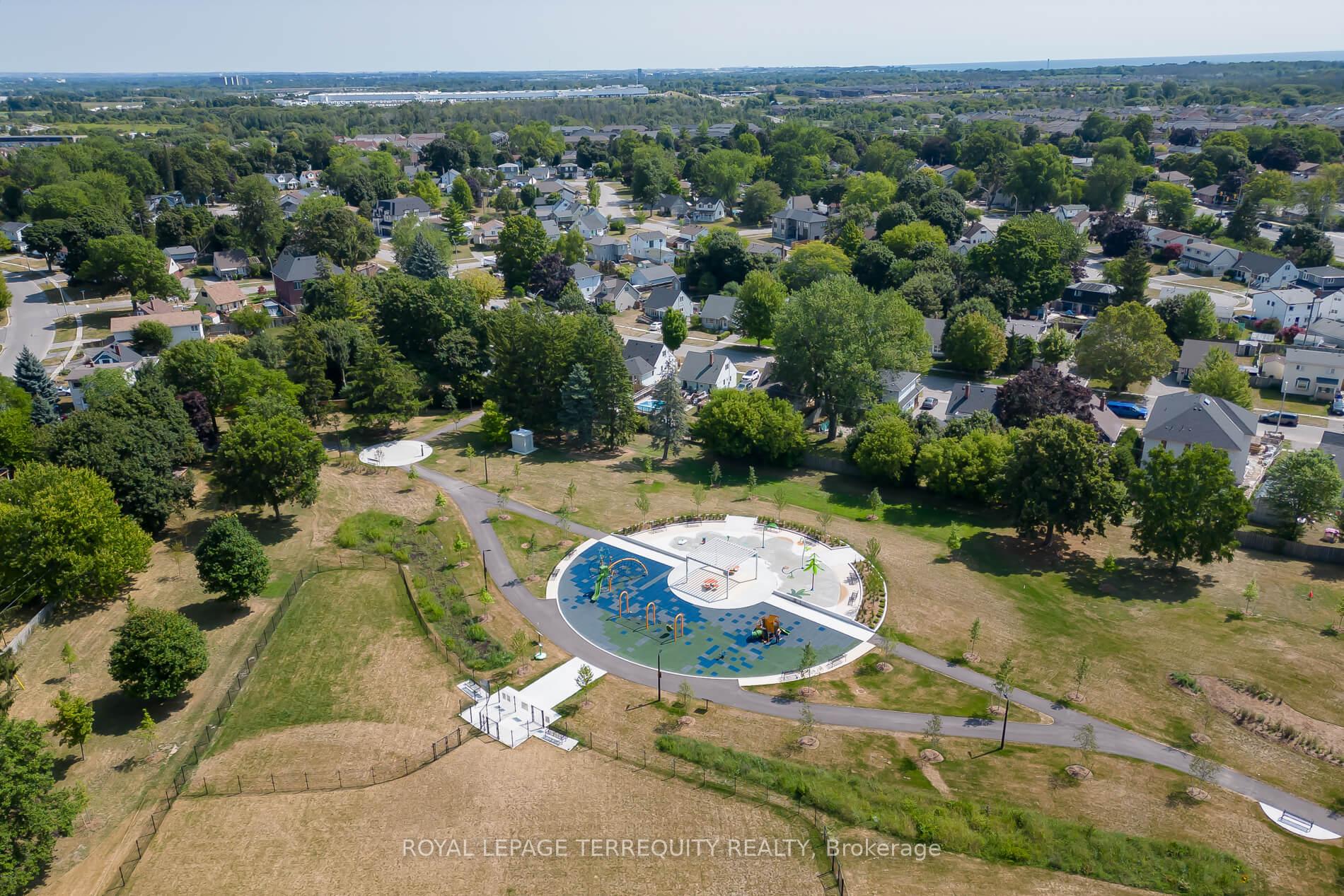 Photo 44 of 120 Exeter Road, Ajax, South East — HOMEH