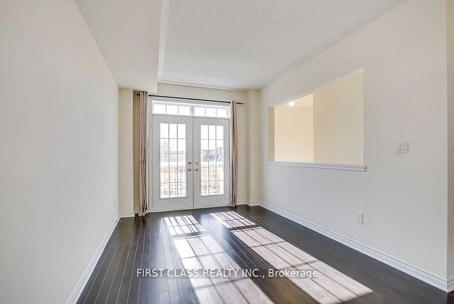 Photo 3 of 126 Farooq Boulevard, Vaughan, Vellore Village — HOMEH