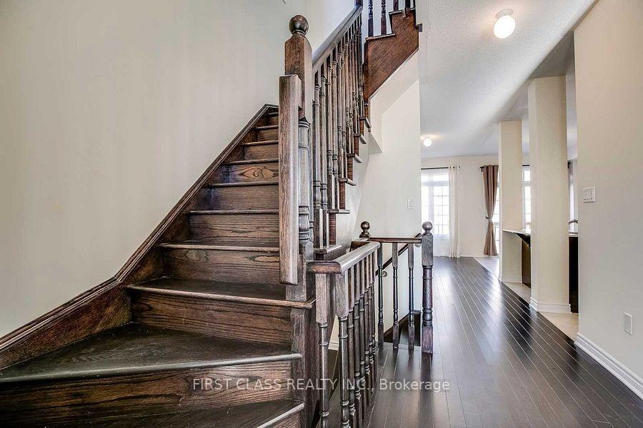 Photo 6 of 126 Farooq Boulevard, Vaughan, Vellore Village — HOMEH