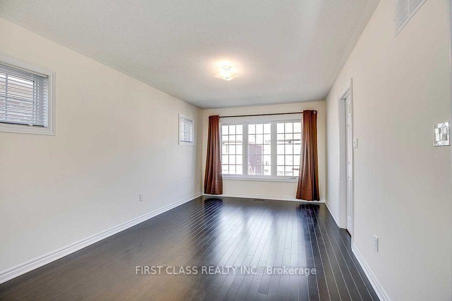 Photo 8 of 126 Farooq Boulevard, Vaughan, Vellore Village — HOMEH
