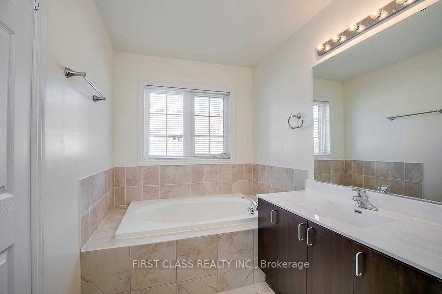 Photo 9 of 126 Farooq Boulevard, Vaughan, Vellore Village — HOMEH