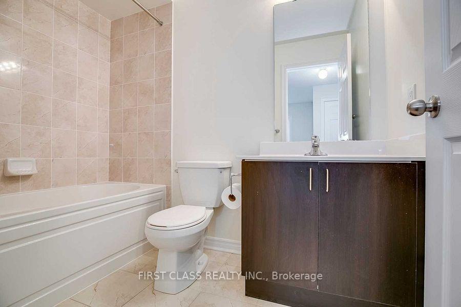 Photo 11 of 126 Farooq Boulevard, Vaughan, Vellore Village — HOMEH