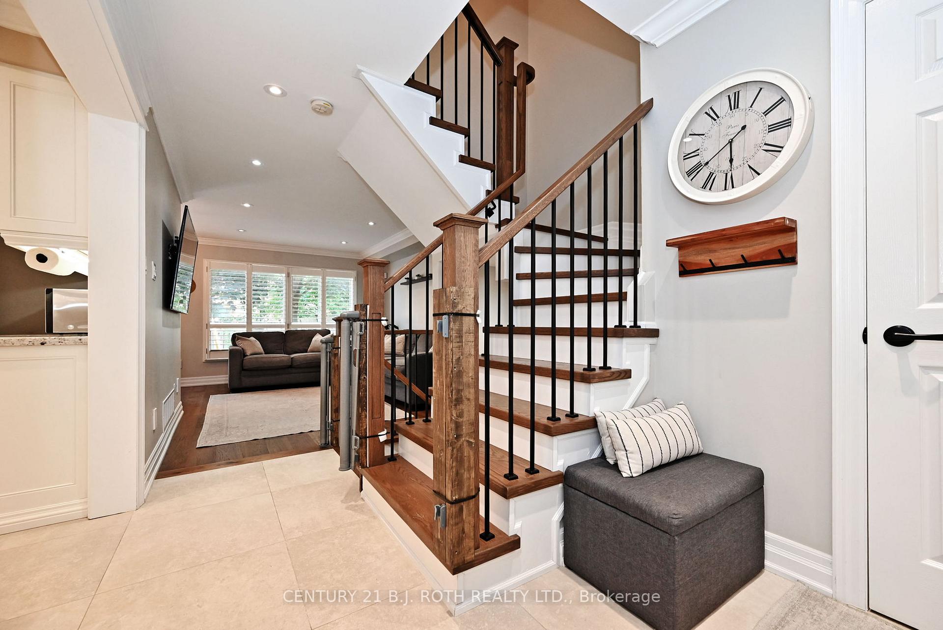 Photo 7 of 99 Sandfield Drive, Aurora, Aurora Highlands — HOMEH