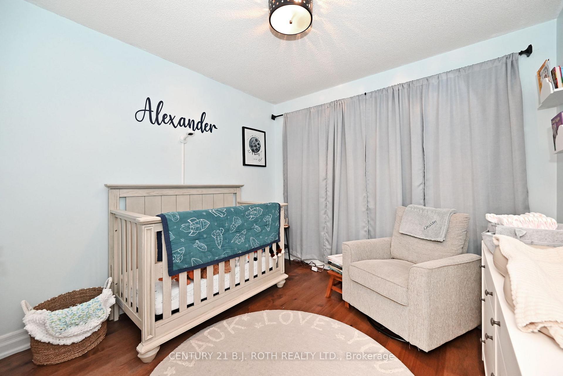 Photo 17 of 99 Sandfield Drive, Aurora, Aurora Highlands — HOMEH