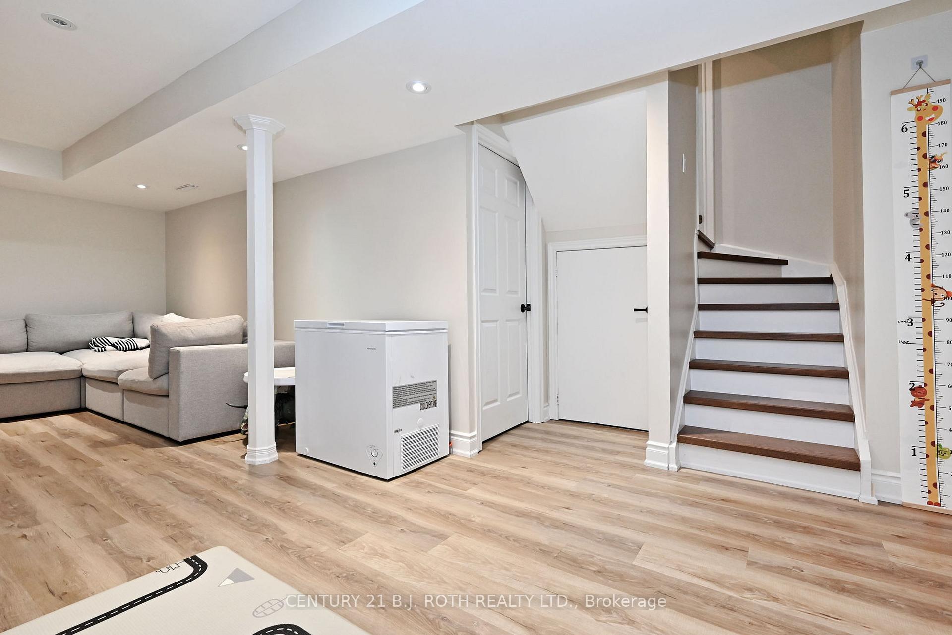 Photo 20 of 99 Sandfield Drive, Aurora, Aurora Highlands — HOMEH