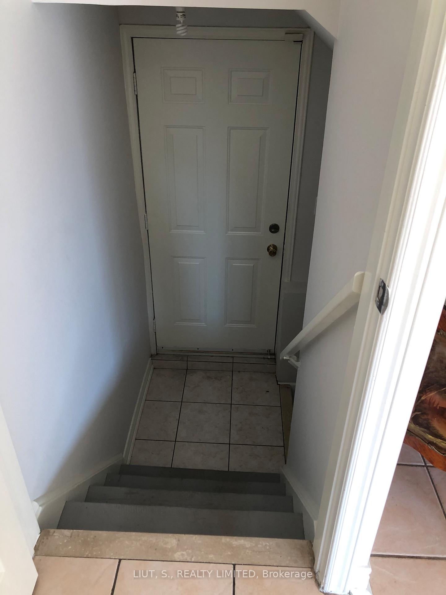 Photo 11 of 35 Monte Cristi Street, Vaughan, Vellore Village — HOMEH