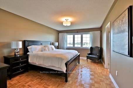 Photo 3 of 86 Cabernet Road, Vaughan, Patterson — HOMEH