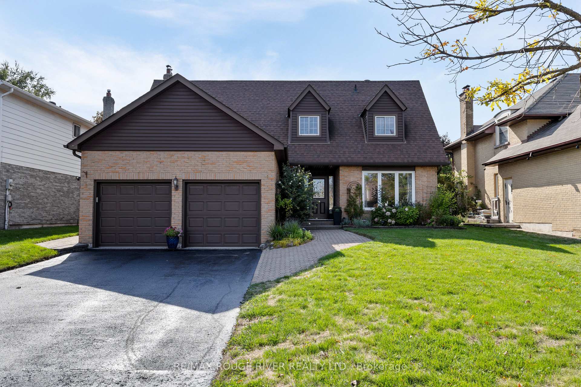 Front of 12 Woodlawn Court