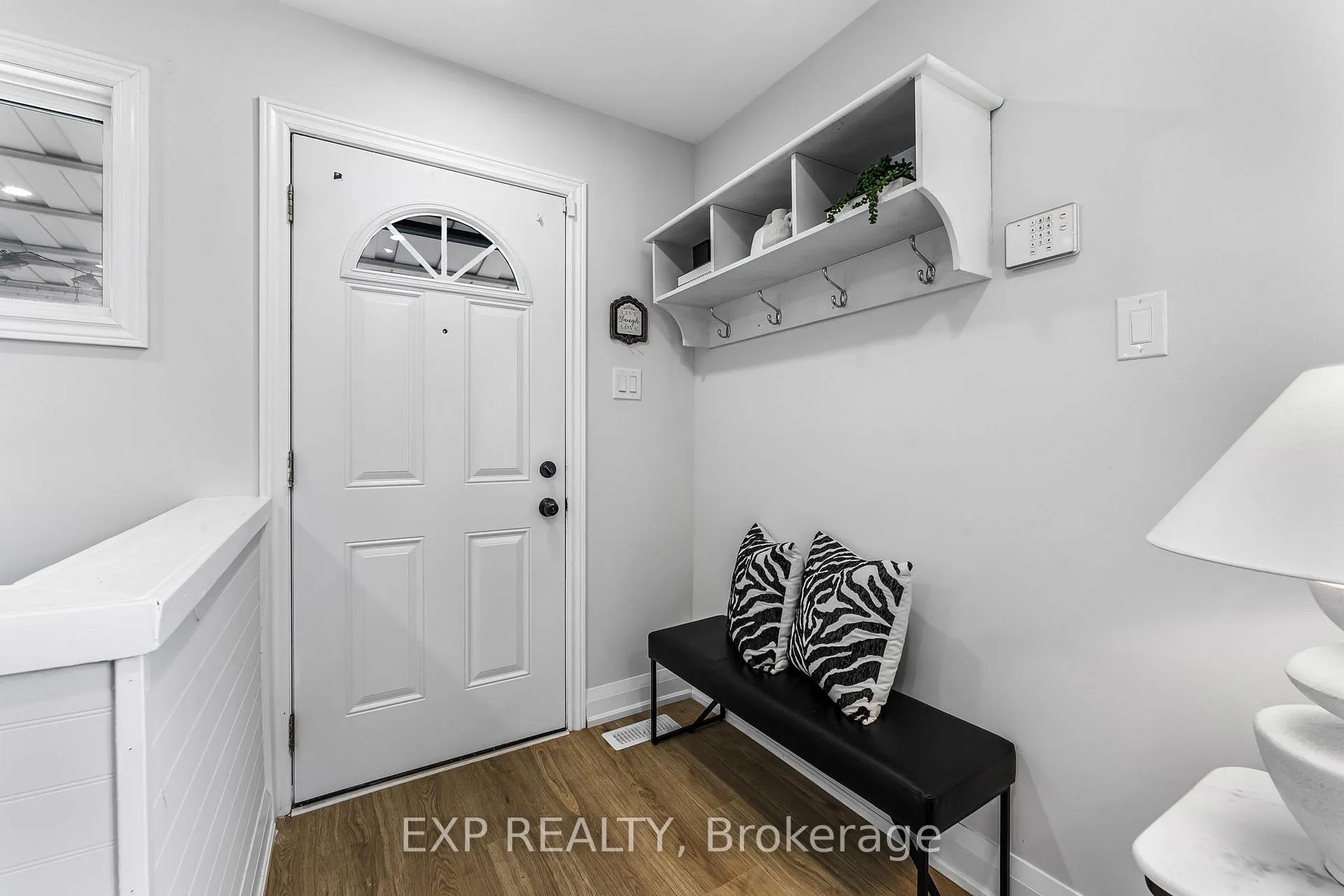 Photo 10 of 237 Adair Avenue N, Hamilton, McQuesten — HOMEH