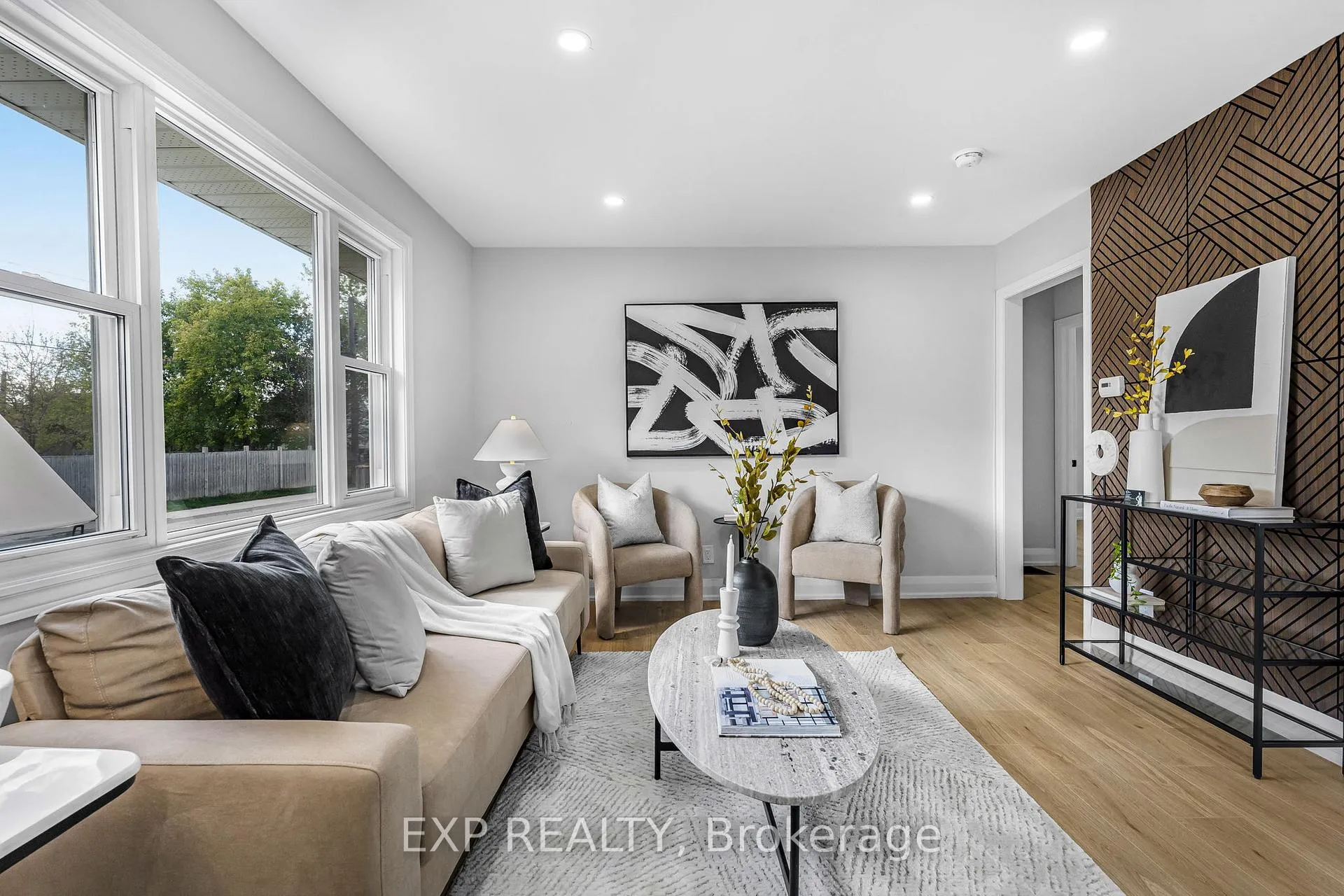 Photo 18 of 237 Adair Avenue N, Hamilton, McQuesten — HOMEH