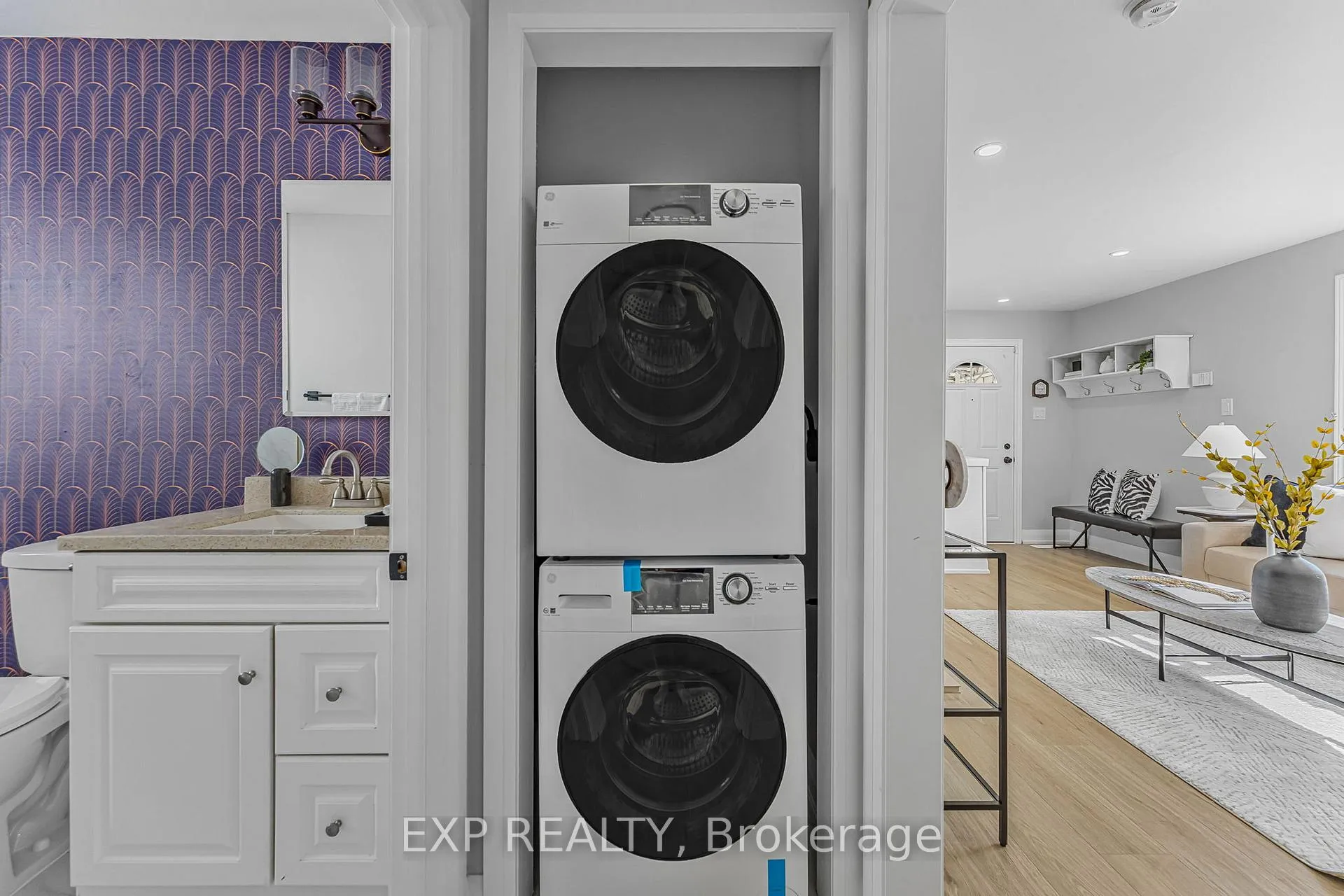 Photo 67 of 237 Adair Avenue N, Hamilton, McQuesten — HOMEH