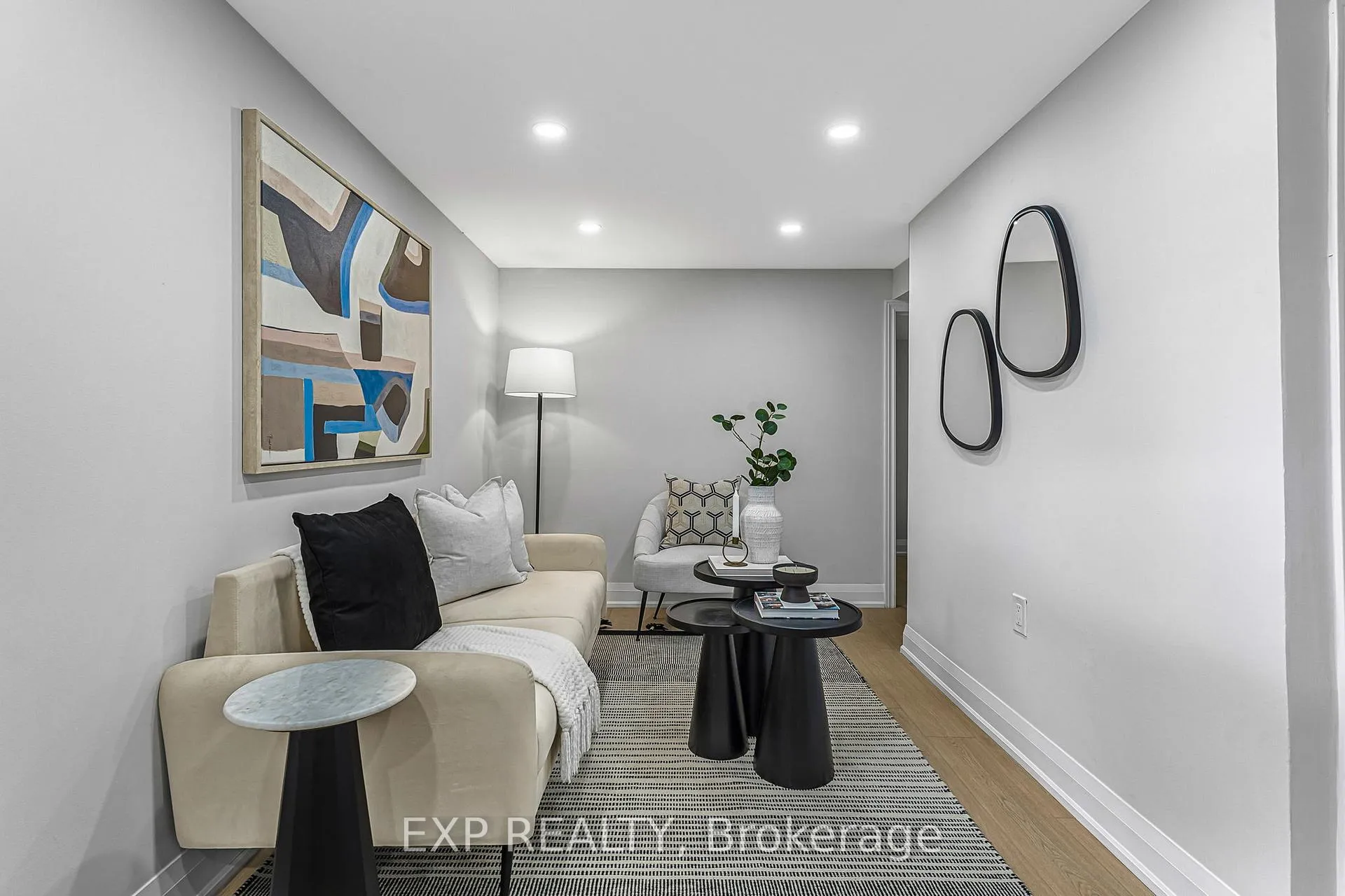Photo 72 of 237 Adair Avenue N, Hamilton, McQuesten — HOMEH