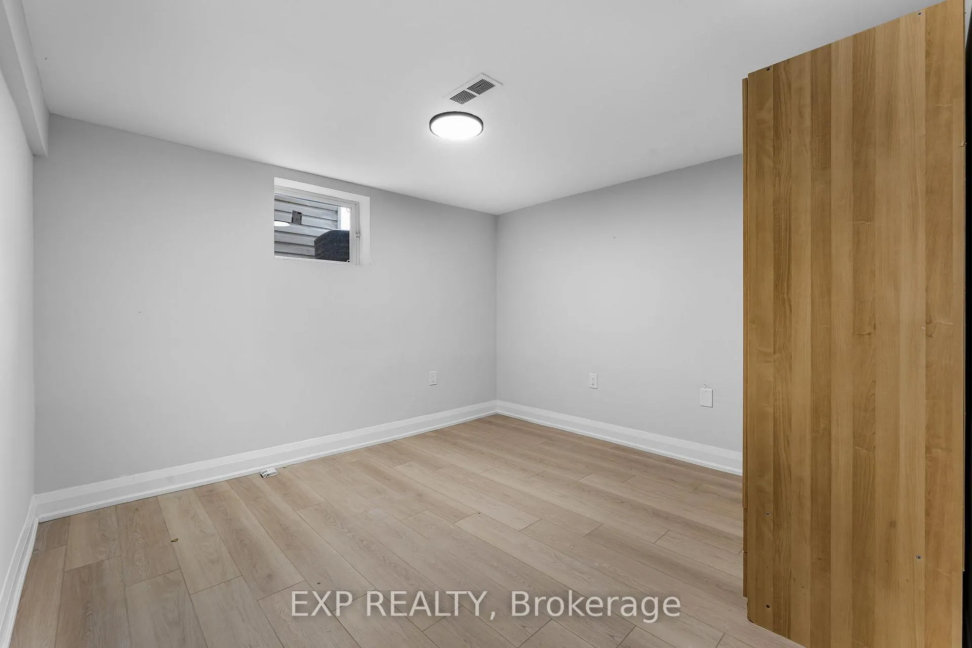 Photo 102 of 237 Adair Avenue N, Hamilton, McQuesten — HOMEH