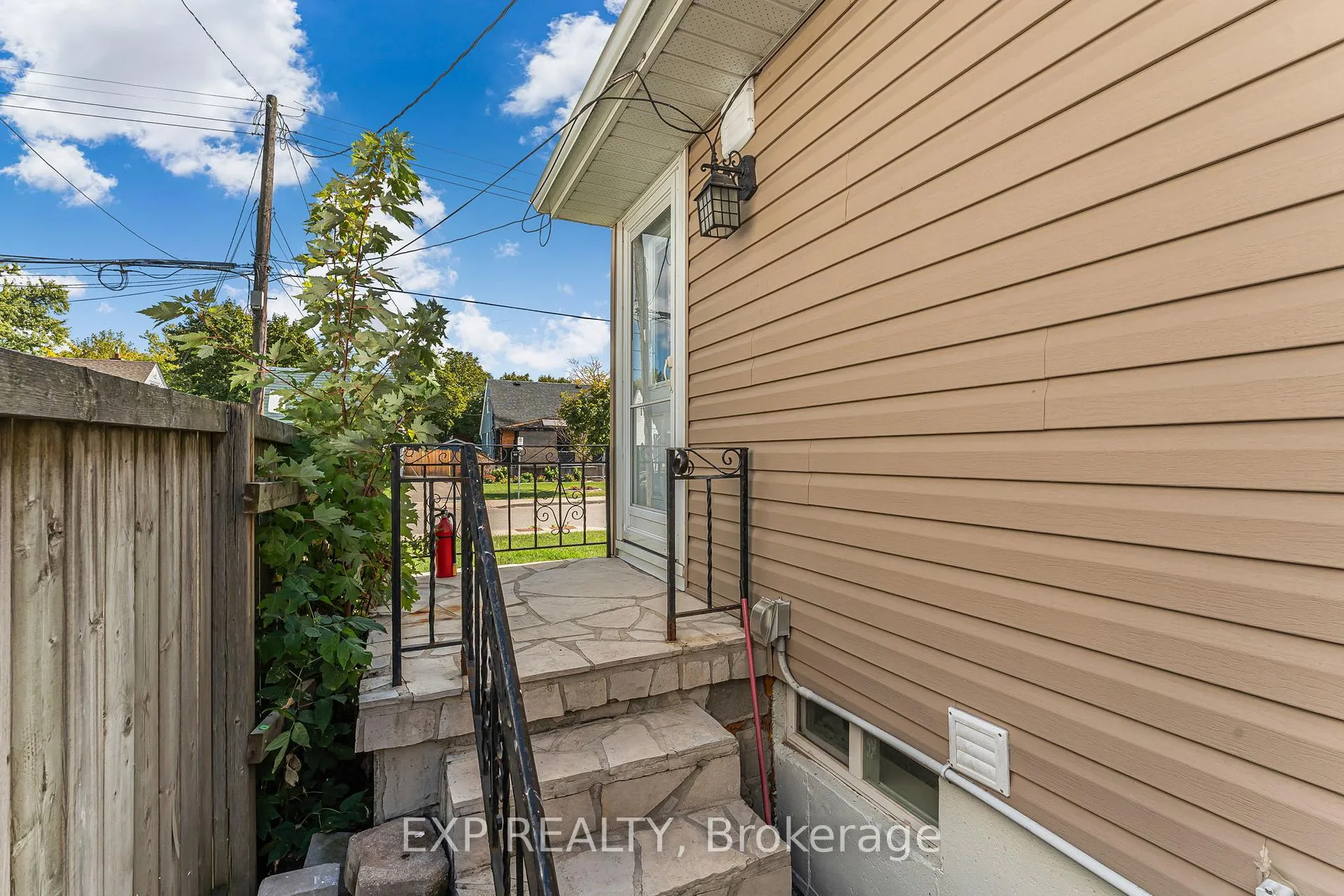 Photo 119 of 237 Adair Avenue N, Hamilton, McQuesten — HOMEH