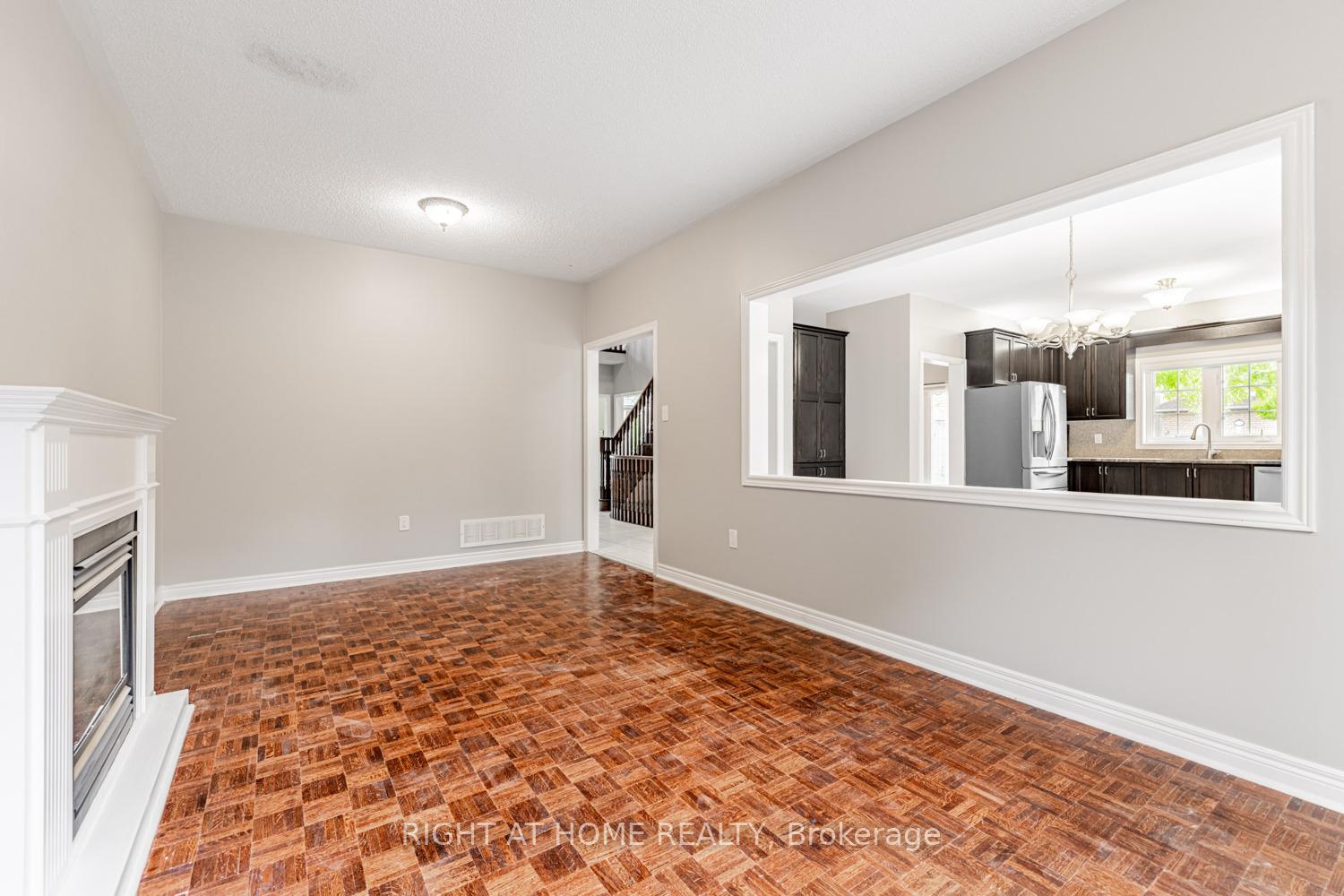 Photo 14 of 31 Blue Diamond Terrace, Vaughan, Sonoma Heights — HOMEH
