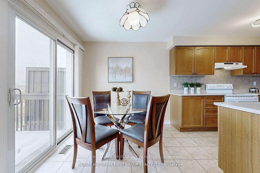 Photo 14 of 120 Candlebrook Drive, Whitby, Pringle Creek — HOMEH