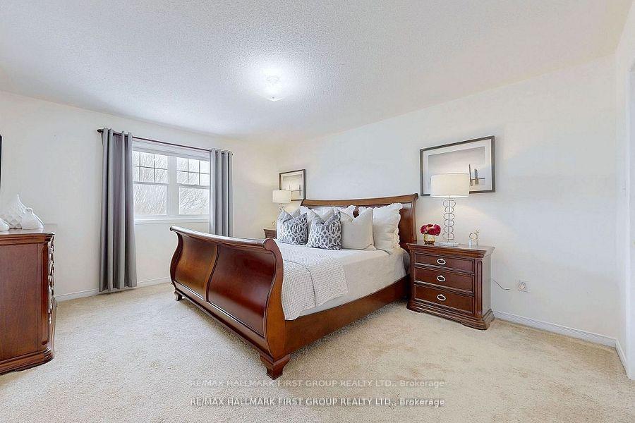 Photo 18 of 120 Candlebrook Drive, Whitby, Pringle Creek — HOMEH