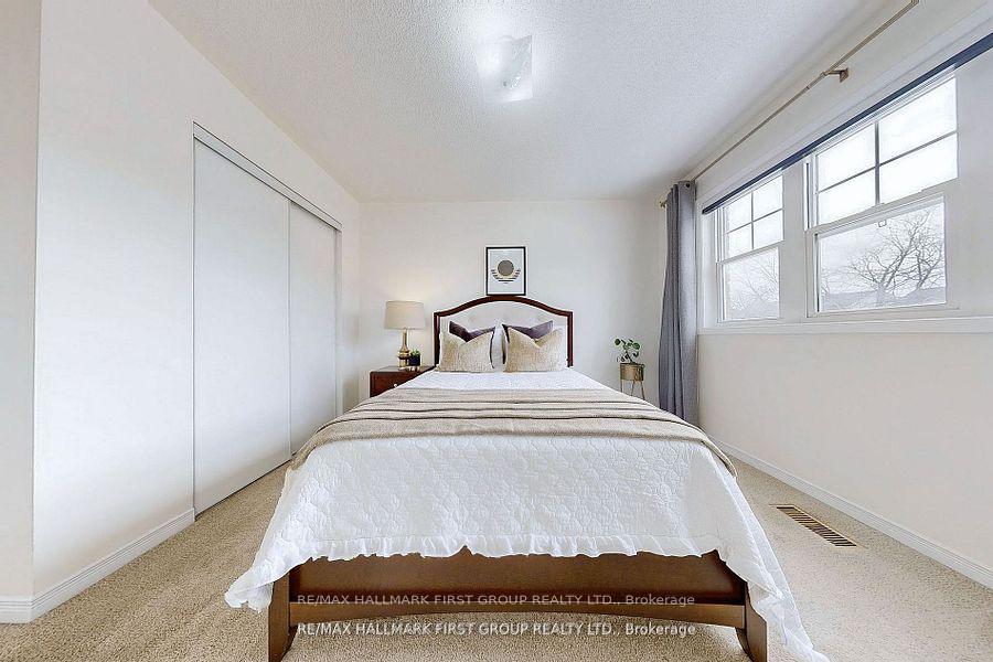 Photo 24 of 120 Candlebrook Drive, Whitby, Pringle Creek — HOMEH