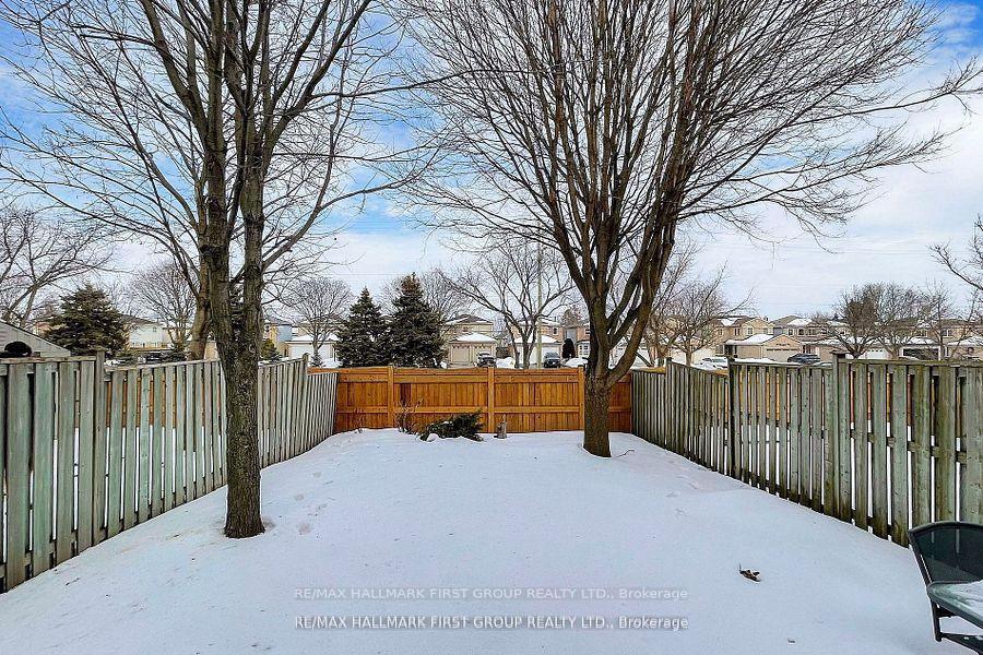 Photo 42 of 120 Candlebrook Drive, Whitby, Pringle Creek — HOMEH