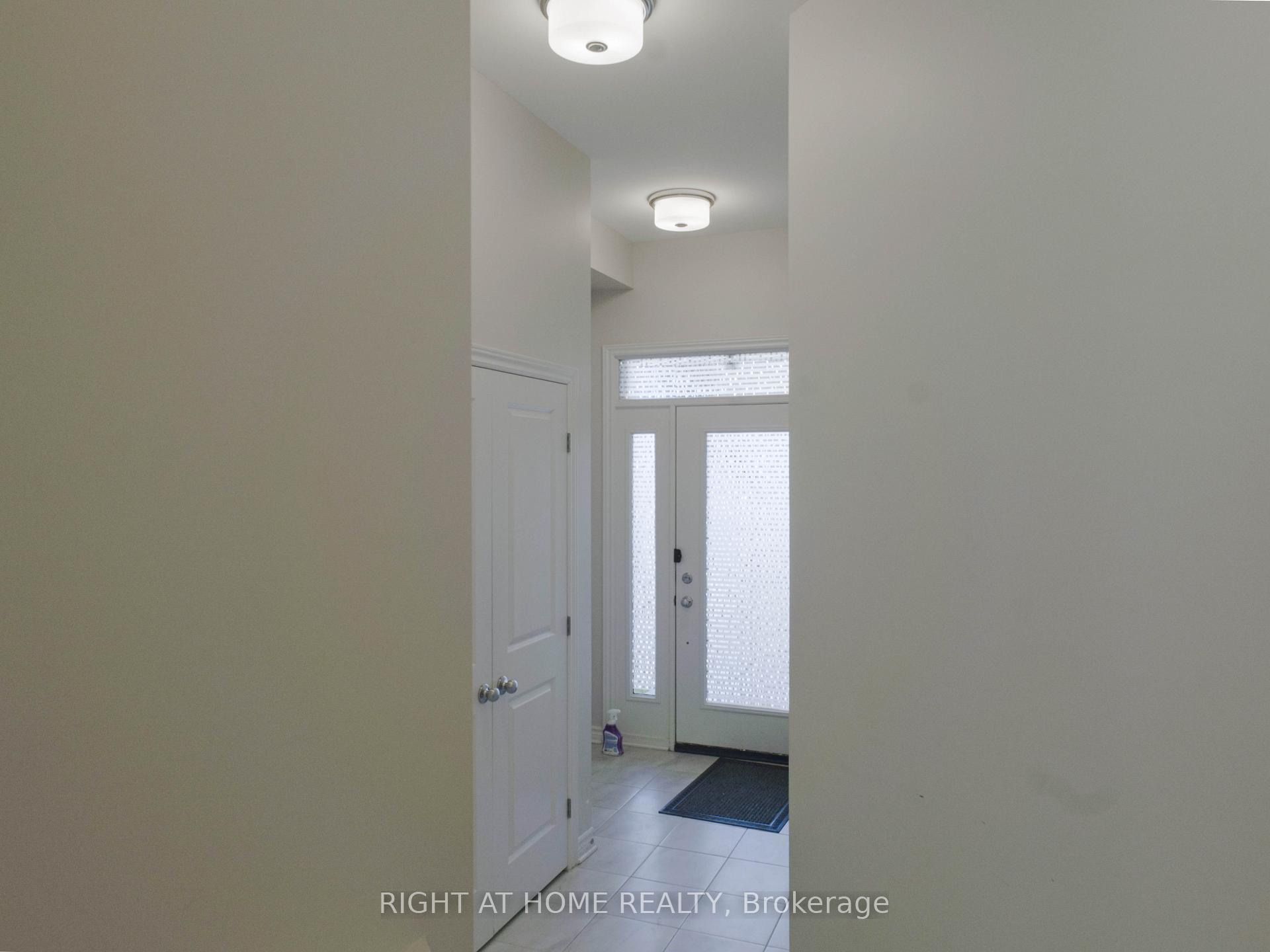 Photo 3 of 531 Sonmarg Crescent, Ottawa, Barrhaven - Half Moon Bay — HOMEH