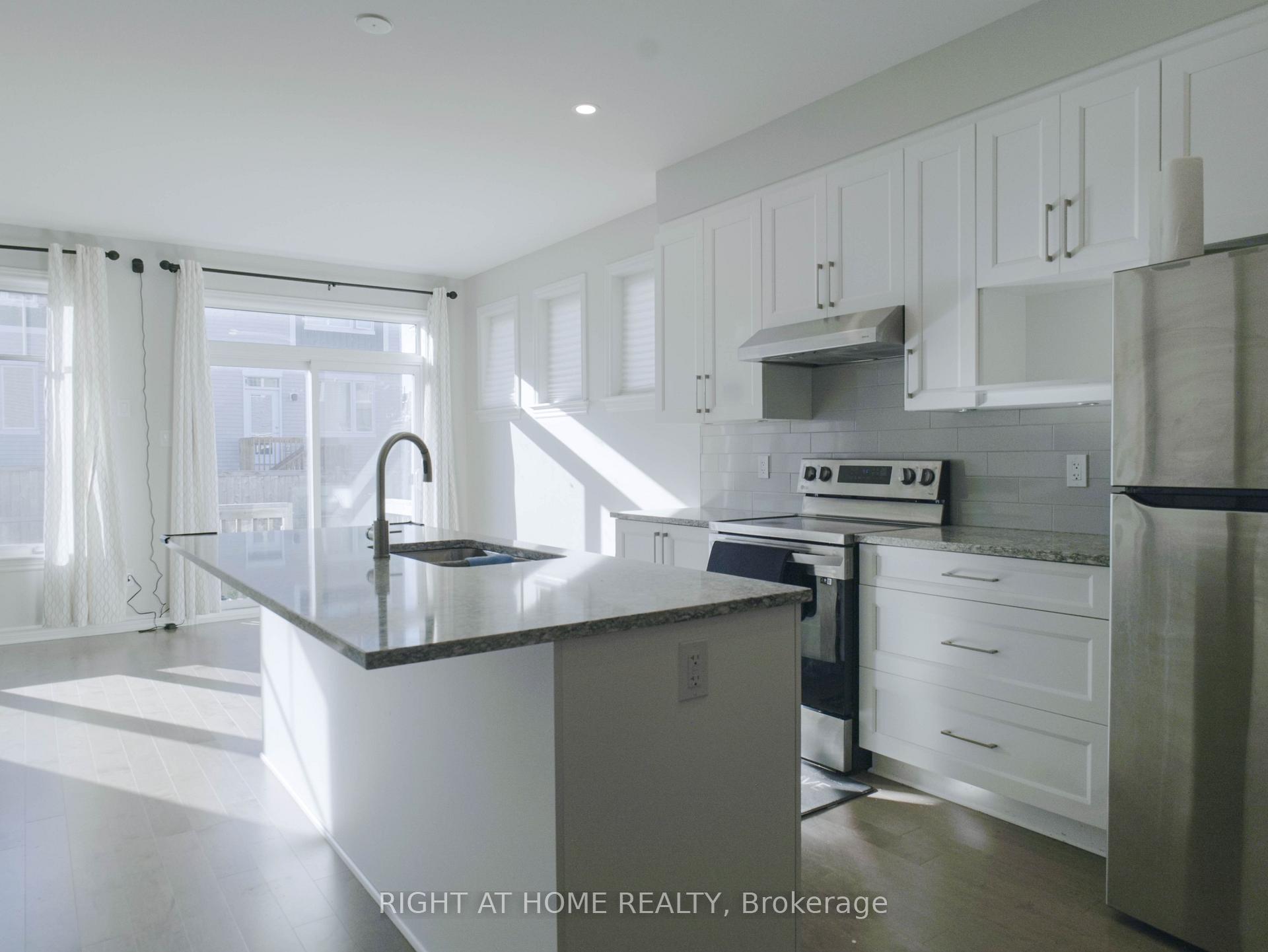 Photo 14 of 531 Sonmarg Crescent, Ottawa, Barrhaven - Half Moon Bay — HOMEH