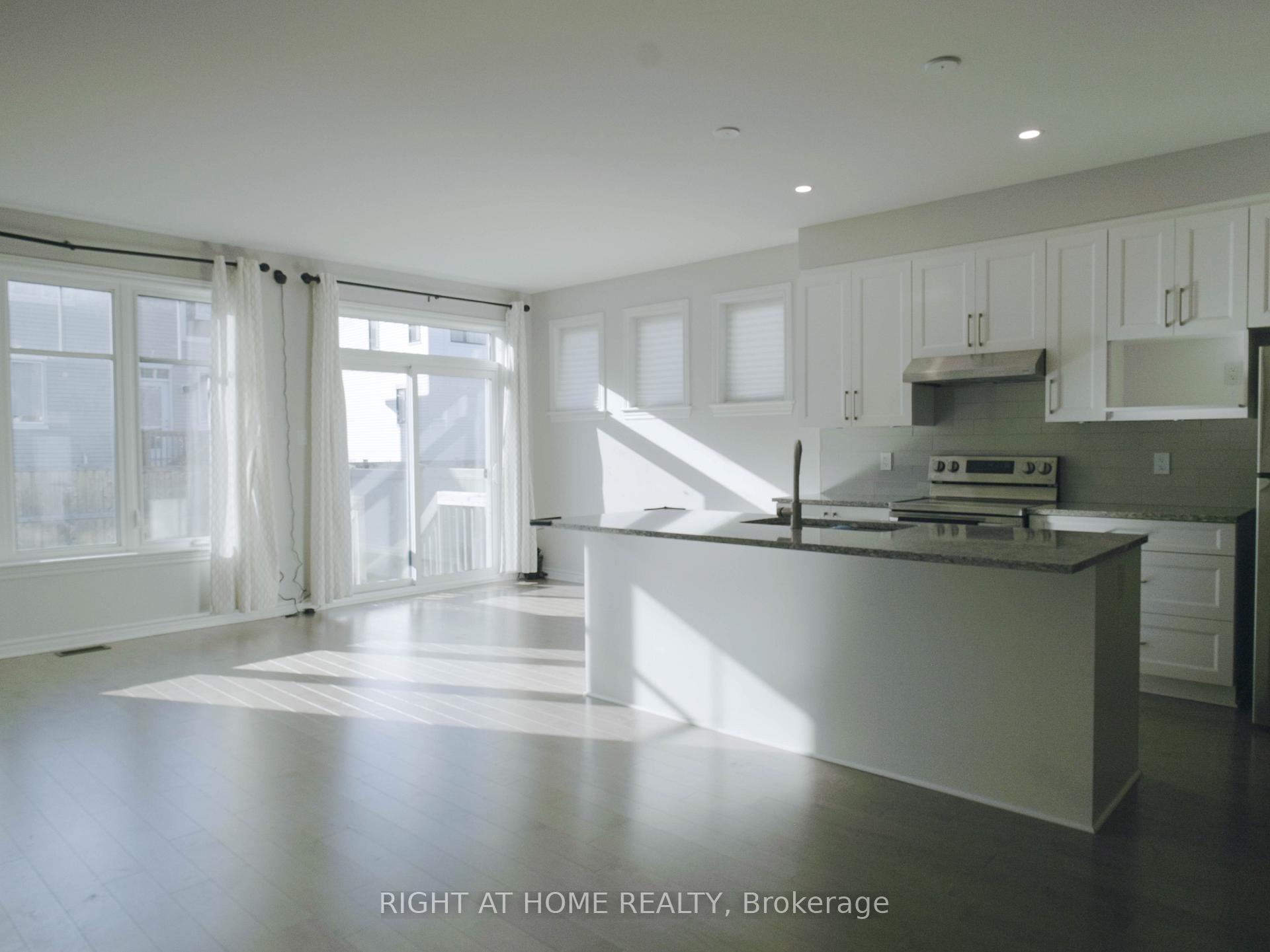 Photo 12 of 531 Sonmarg Crescent, Ottawa, Barrhaven - Half Moon Bay — HOMEH